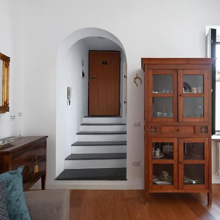 Casa Flo Con Terrazza E Ascensore 살레르노 외부 사진
