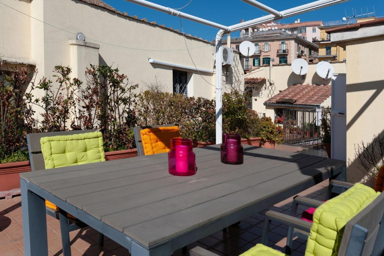 Casa Flo Con Terrazza E Ascensore 살레르노 외부 사진