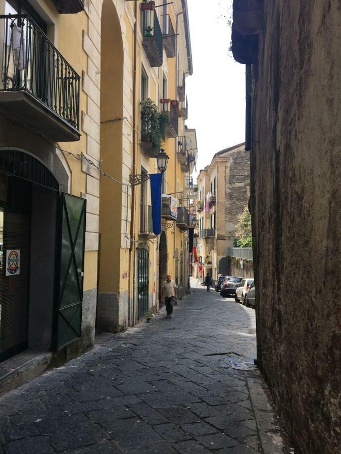 Casa Flo Con Terrazza E Ascensore 살레르노 외부 사진