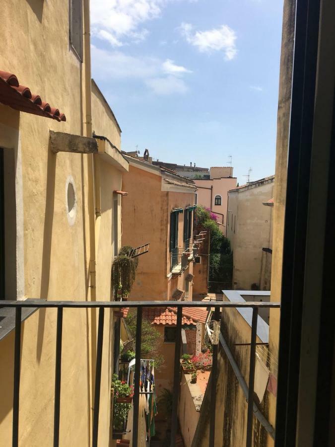 Casa Flo Con Terrazza E Ascensore 살레르노 외부 사진
